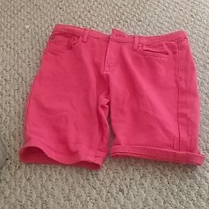 A coral shorts